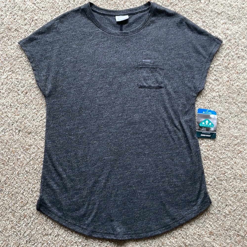 Columbia omni-wick shirt. Size Medium. New with tag.